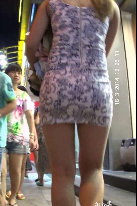 [街拍客视频]jx0389 丰满花裙宽臀少妇