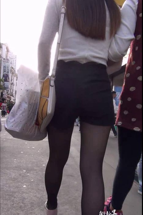 [街拍客视频]jx0518 街拍黑丝热裤美腿少妇