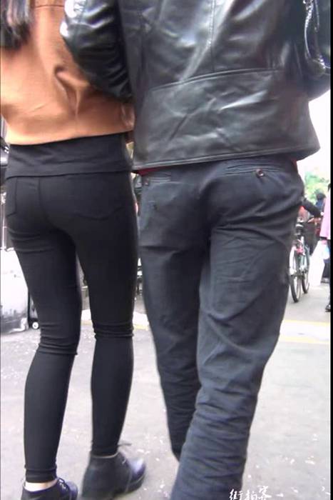 [街拍客视频]jx0625 黑色紧身裤少妇细腰翘臀